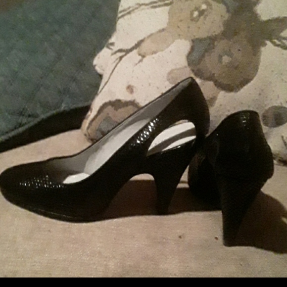 Calvin Klein heels - Picture 6 of 7